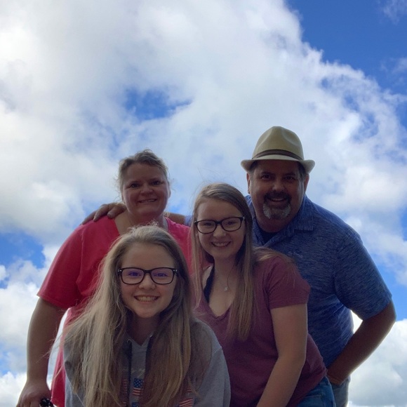 Meet your Posher, Keri - Picture 1 of 2